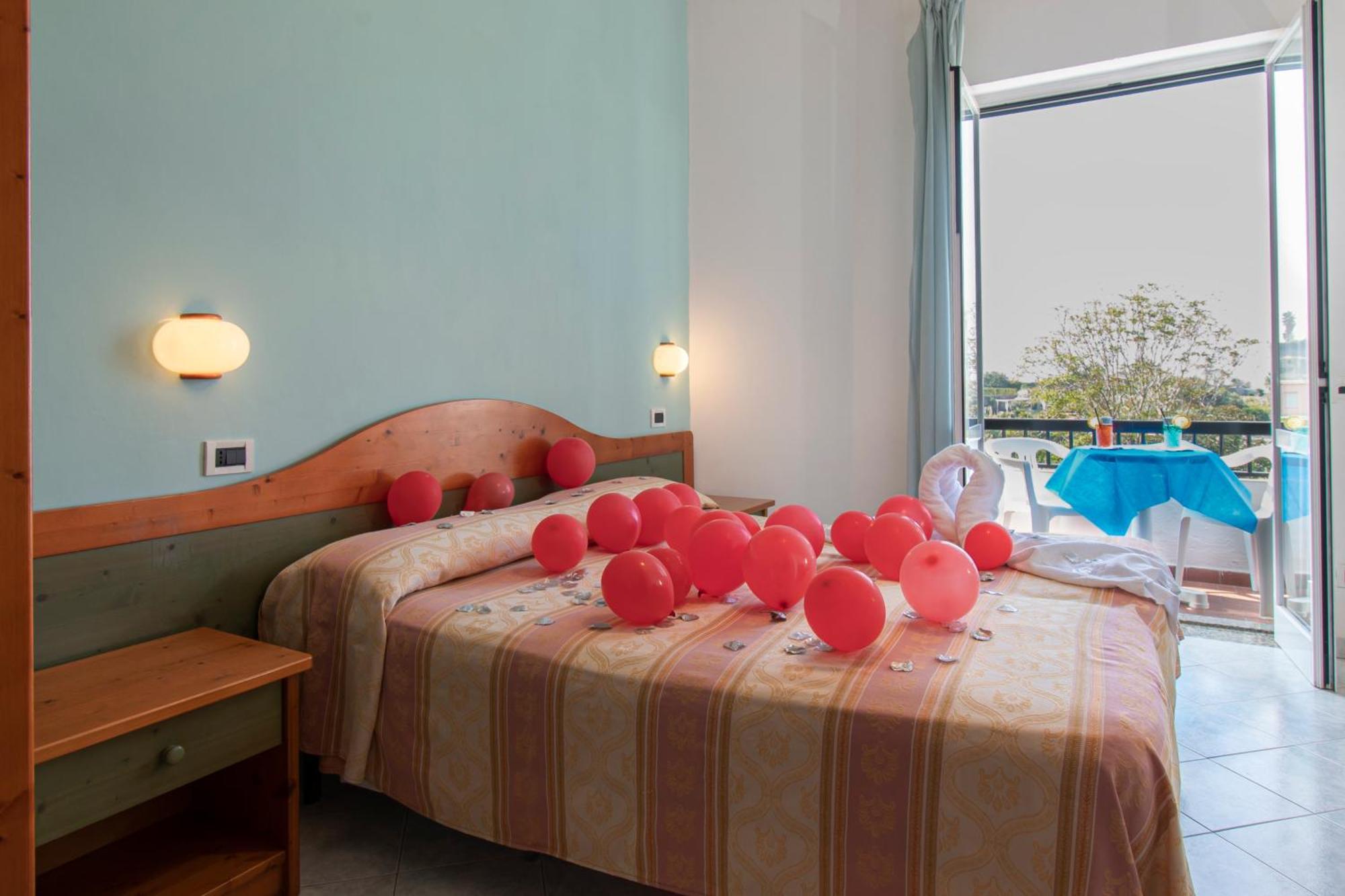 Victoria Park Resort Искья Экстерьер фото