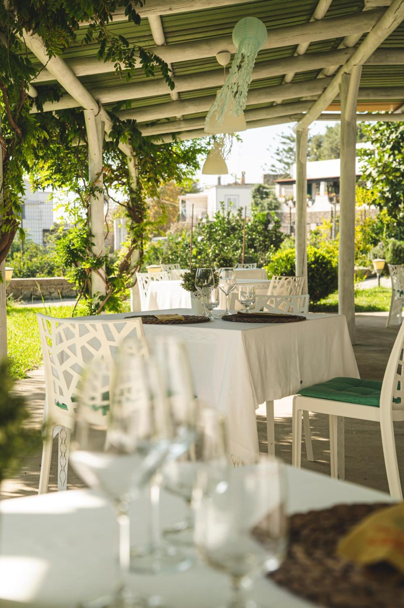 Victoria Park Resort Искья Экстерьер фото