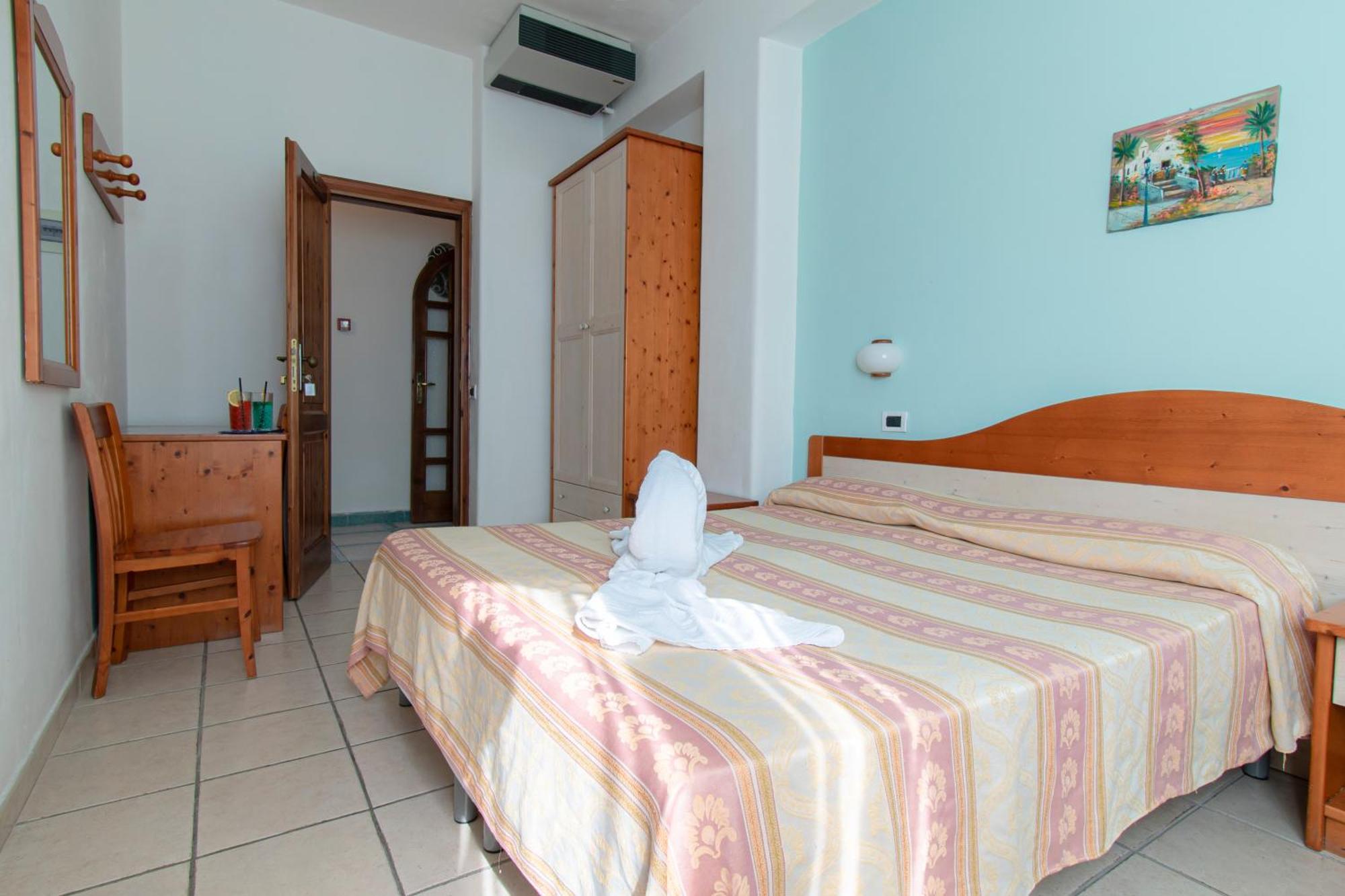 Victoria Park Resort Искья Экстерьер фото