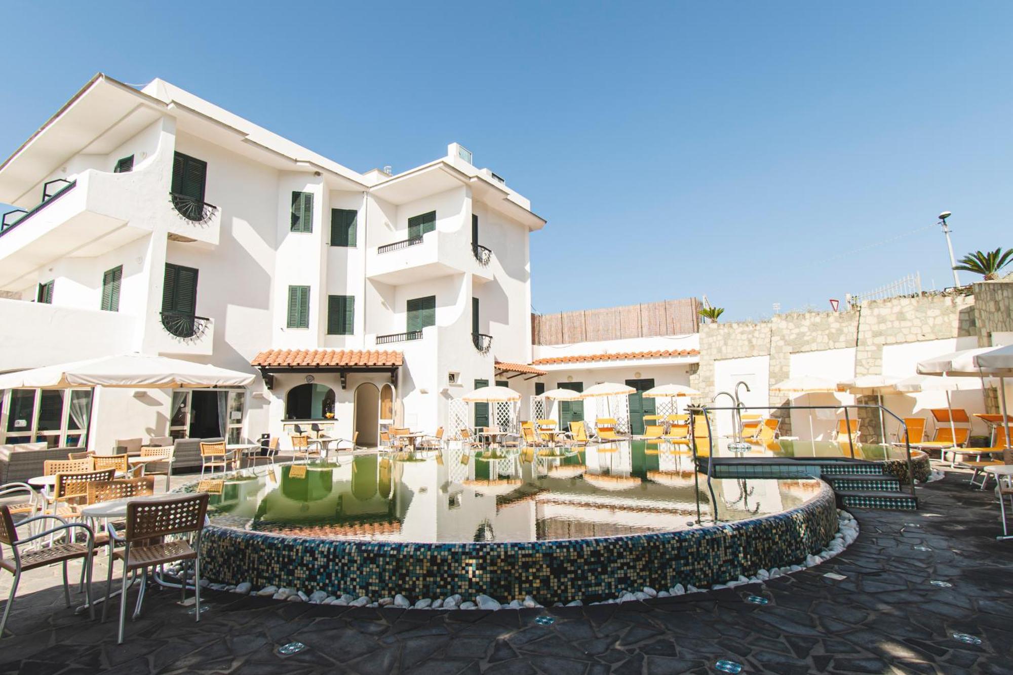 Victoria Park Resort Искья Экстерьер фото