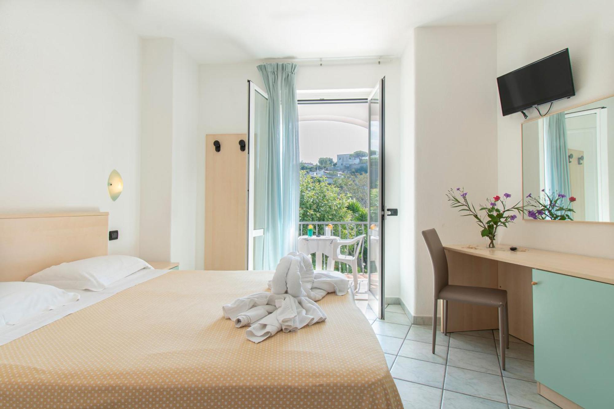 Victoria Park Resort Искья Экстерьер фото