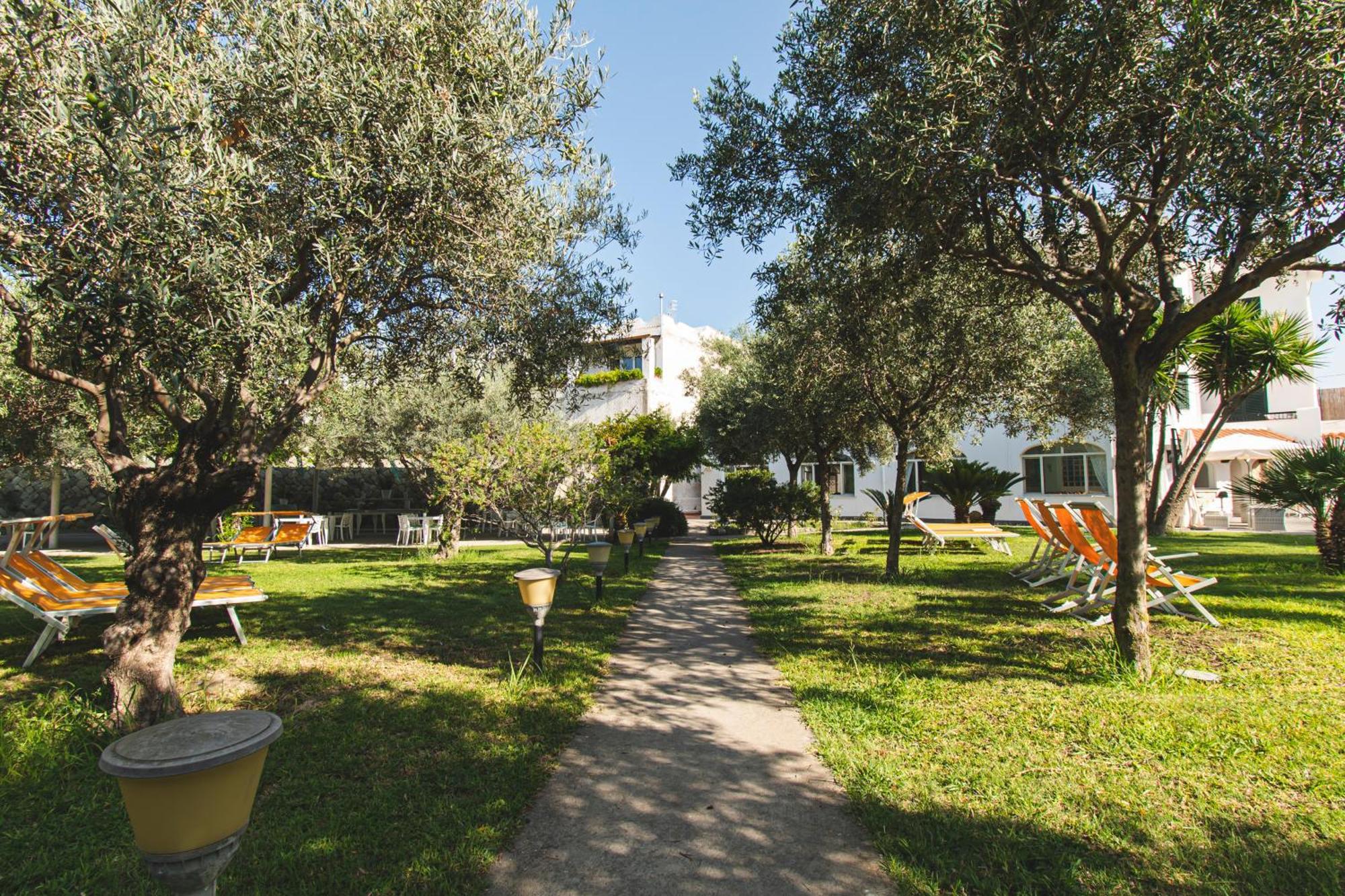 Victoria Park Resort Искья Экстерьер фото